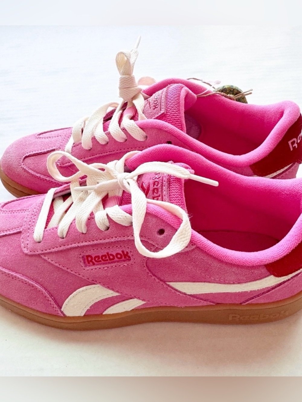 Reebok New Women's Pink Club C Grounds UK Sneakers
Size 7.5 NWOT - Picture 9 of 15